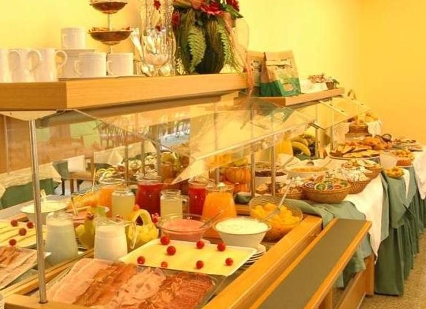 Buffet Photo