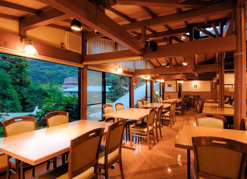 Hakonenomori Okada in Hakone dining room with large windows and mountain views