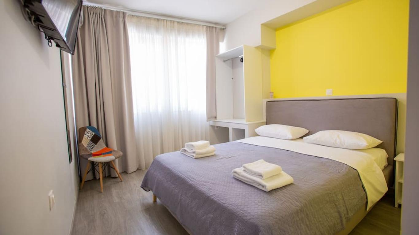 Raise Boutique Rooms in the Center of Athens