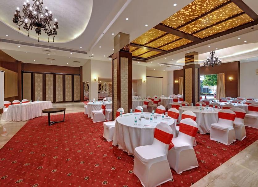 Banquet hall Photo