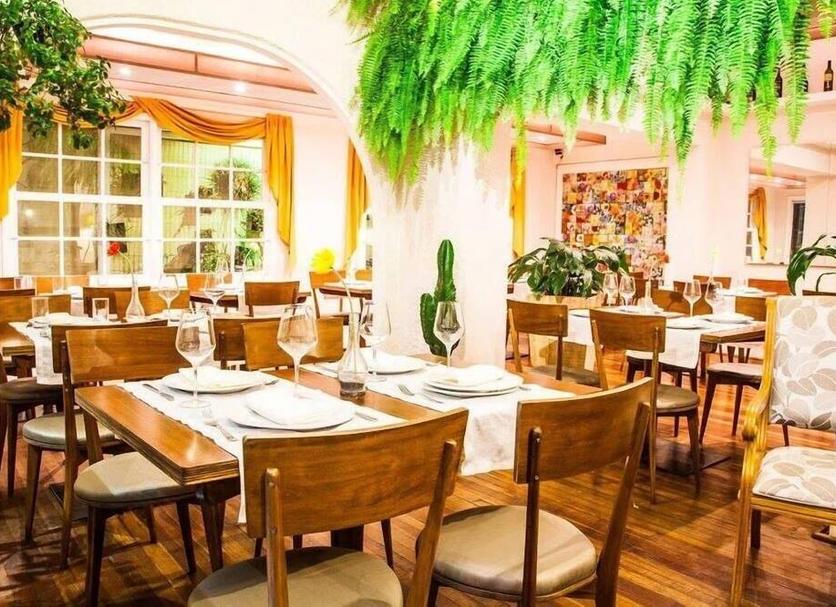 Restaurant Photo