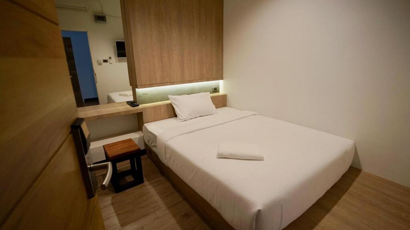 T Hostel @ Victory Monument