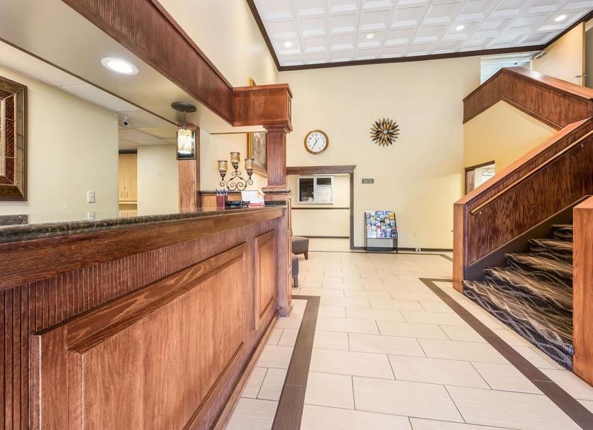 Front desk Photo