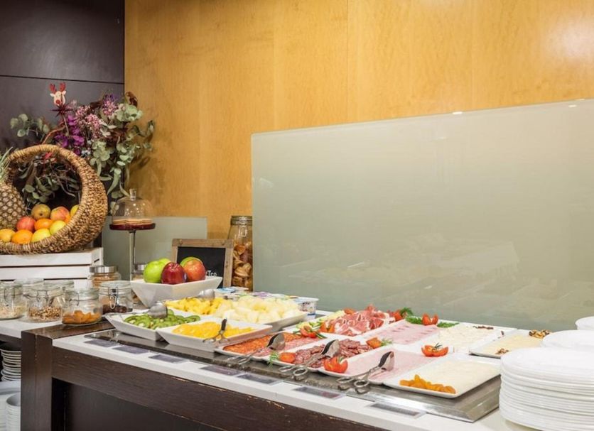 Buffet Photo