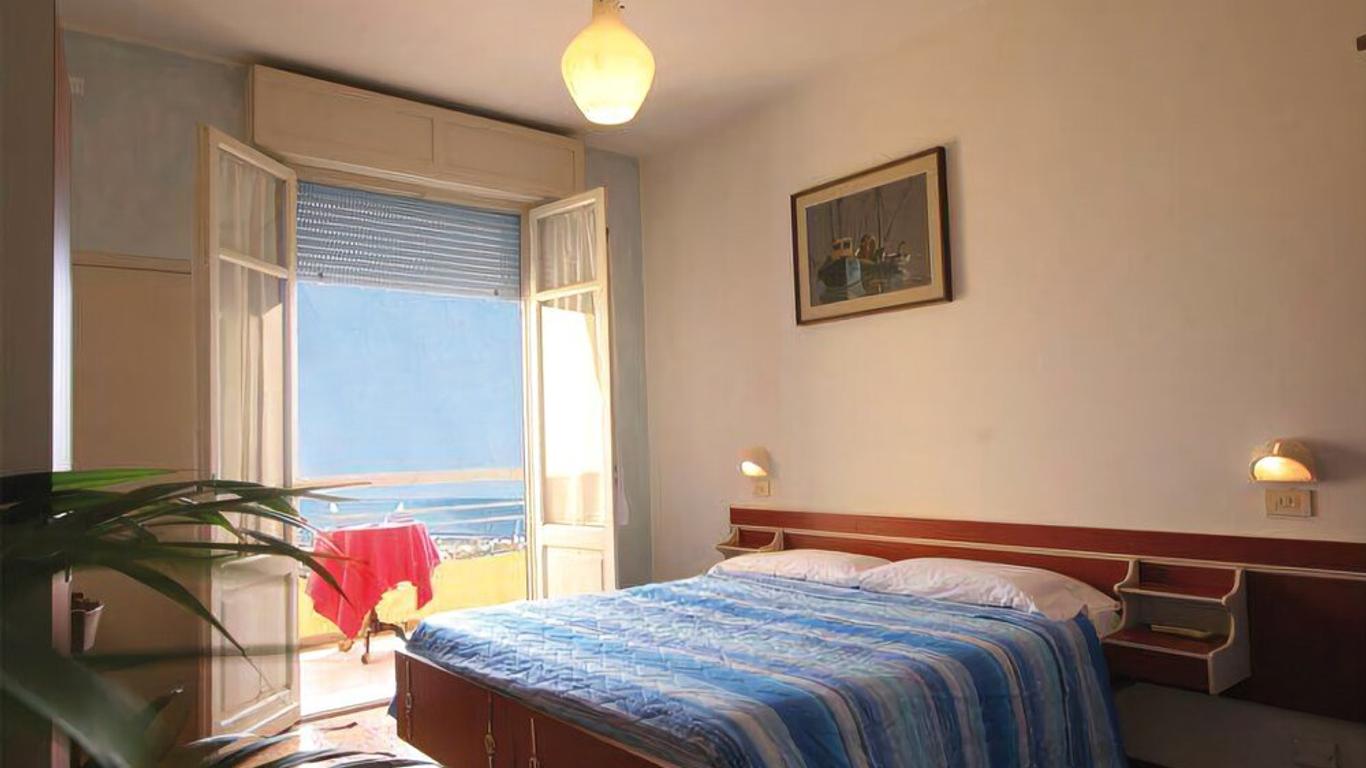 Hotel Flora