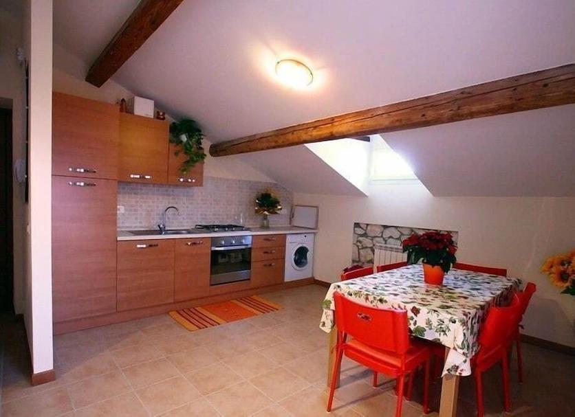 Kitchen Photo