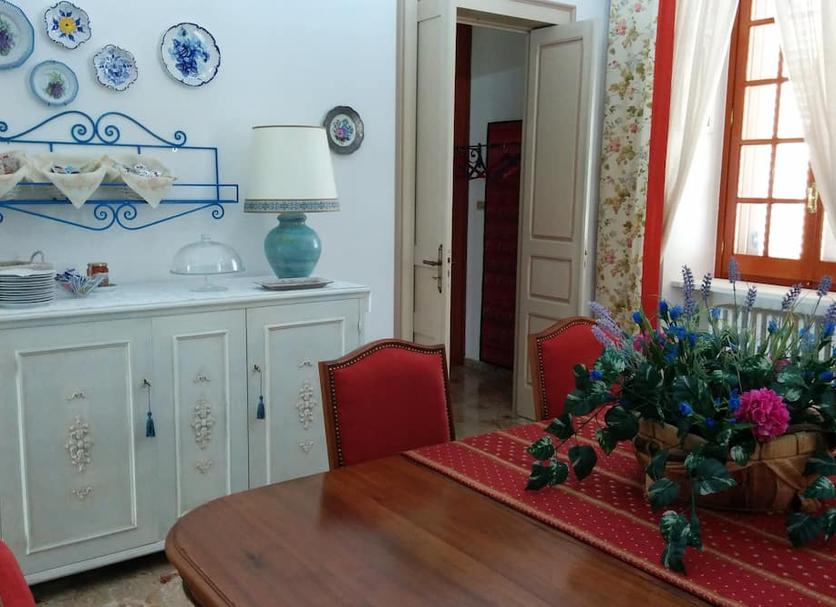 Dining room Photo