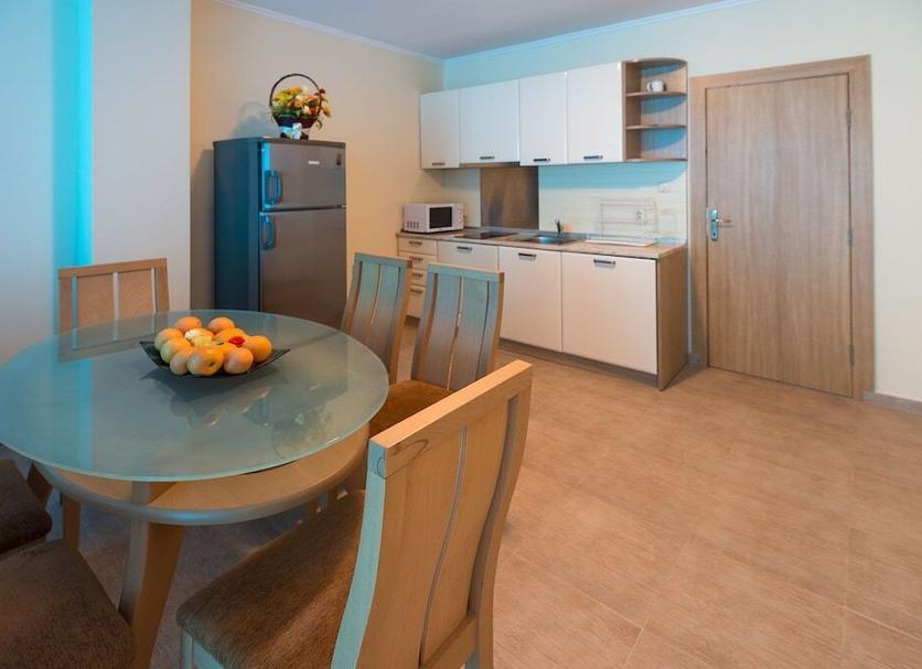 Kitchen Photo