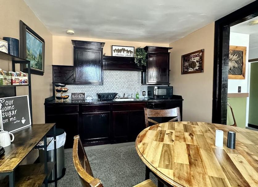 Kitchen Photo