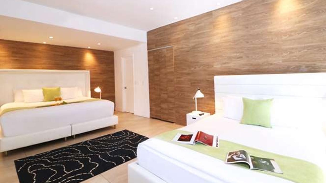 Chesterfield Hotel & Suites