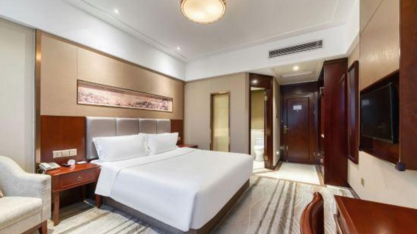 Hangzhou Huaxi Hotel (Yintai Department Store Linping Branch)
