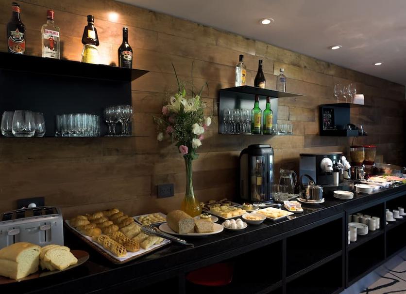 Buffet Photo
