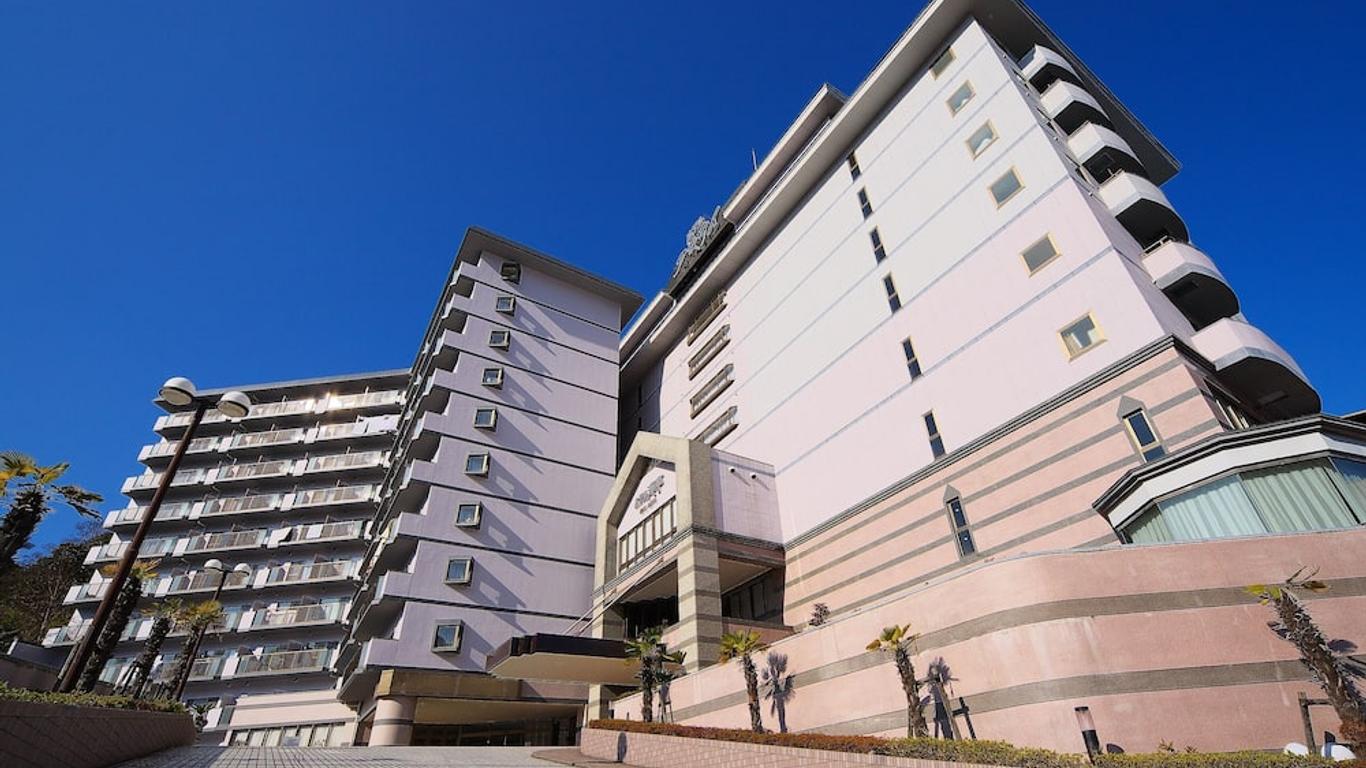 AMMS Hotels Shuzanji Onsen Hotel TAKITEI