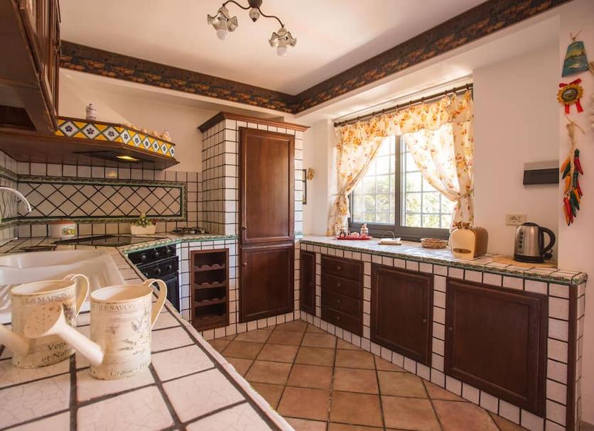 Kitchen Photo