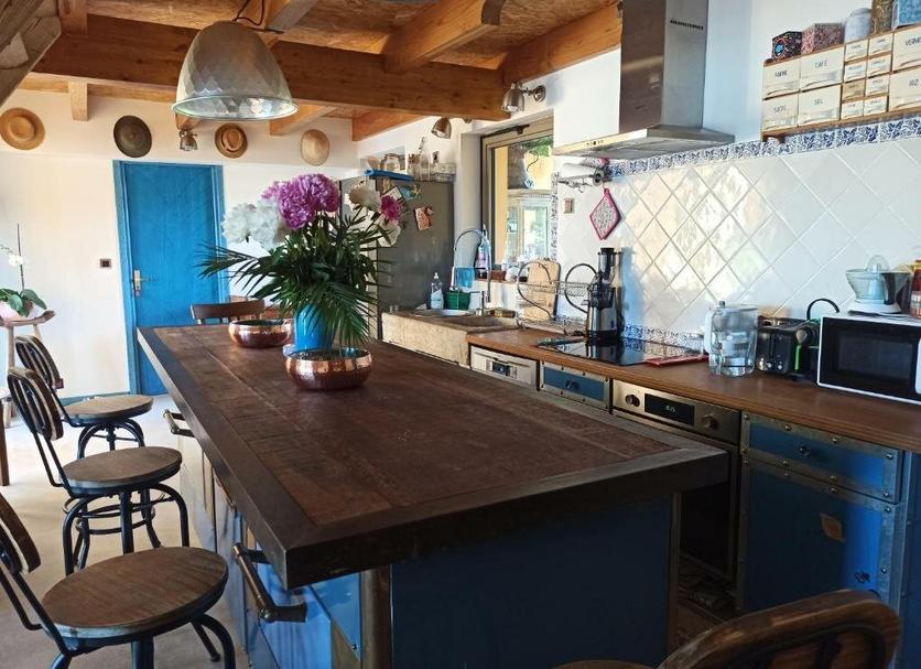 Kitchen Photo