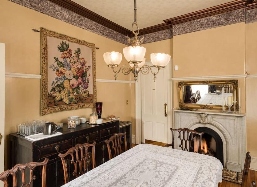 Dining room Photo