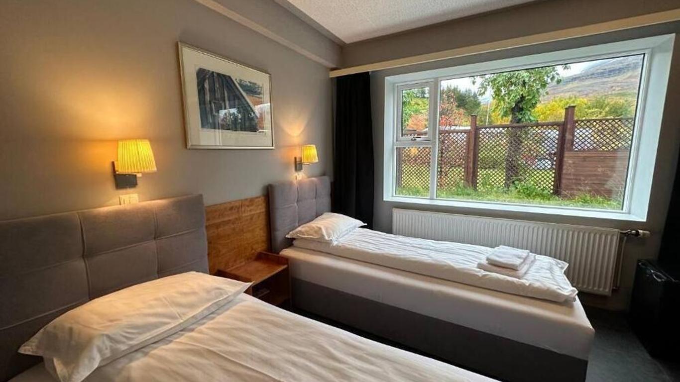 Hotel Austur