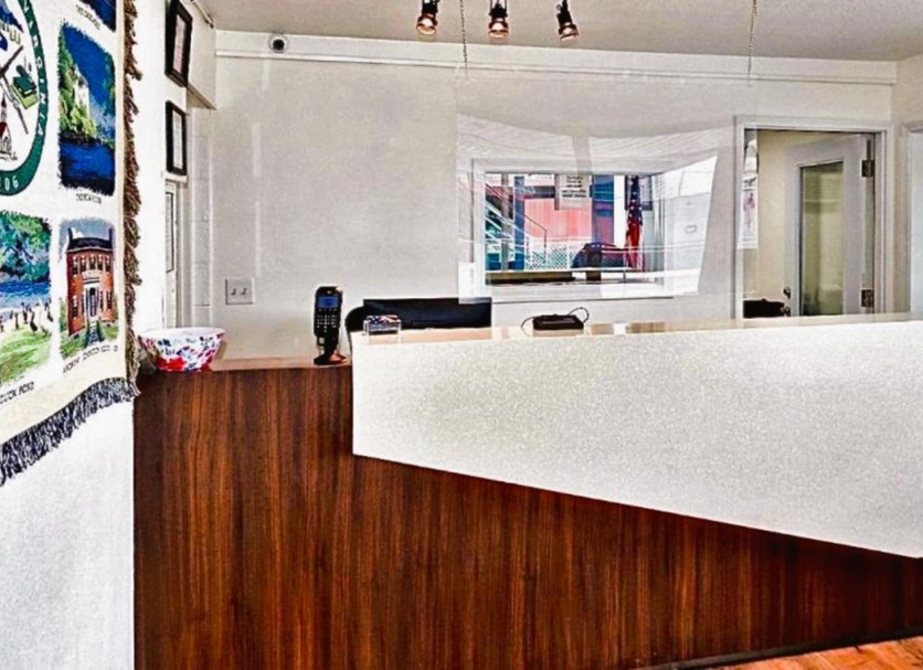 Front desk Photo