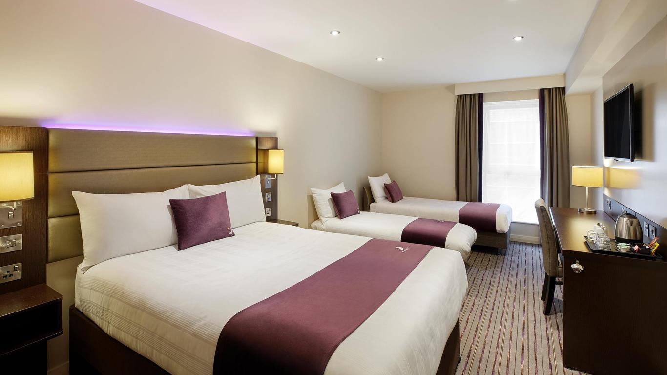 Premier Inn Heathrow Airport M4-J4