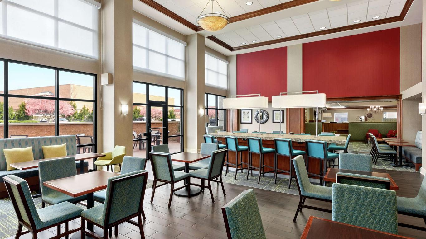 Hampton Inn & Suites Frederick-Fort Detrick