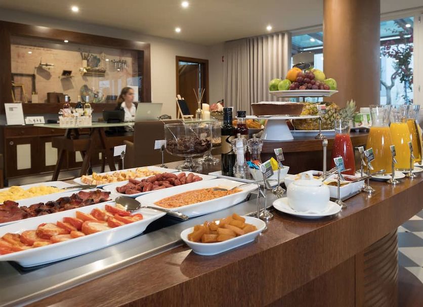 Buffet Photo