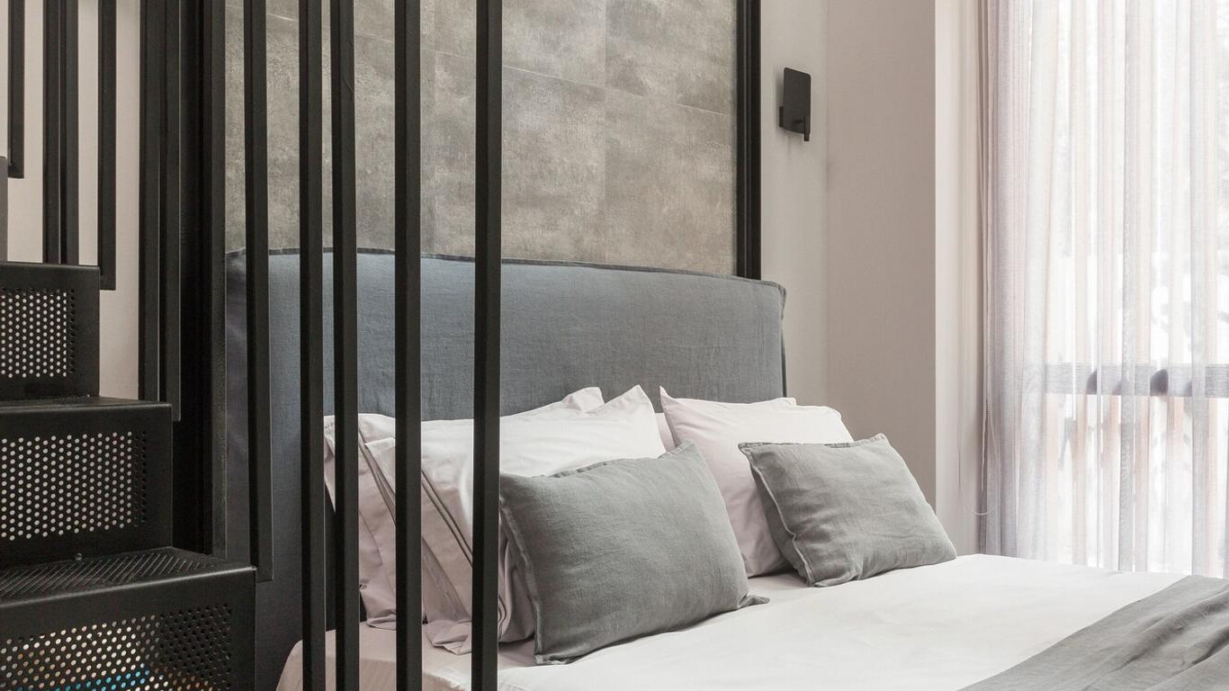 11 Enteka Acropolis Suites
