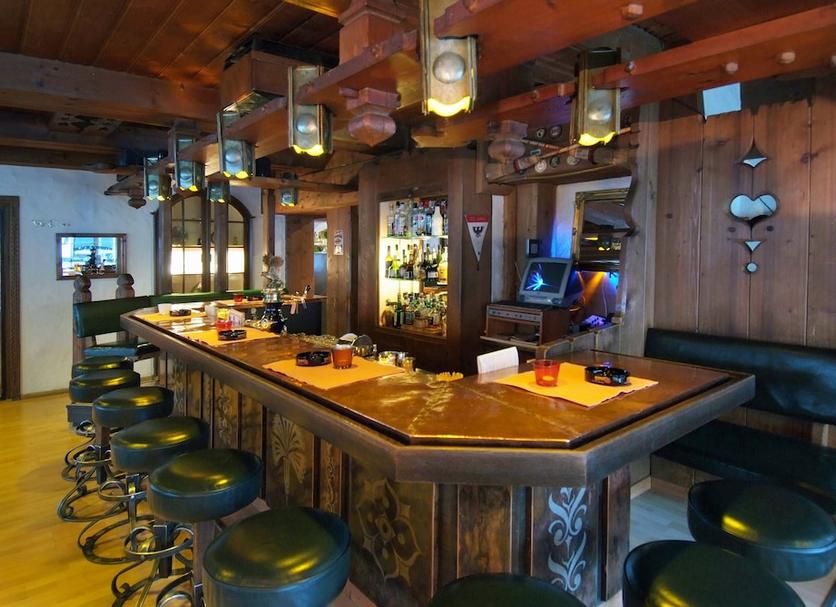Bar Photo