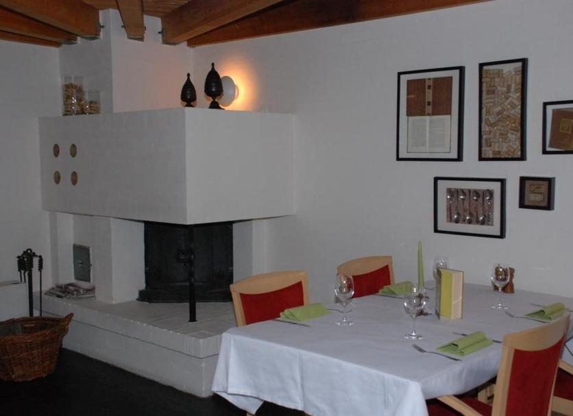 Dining room Photo