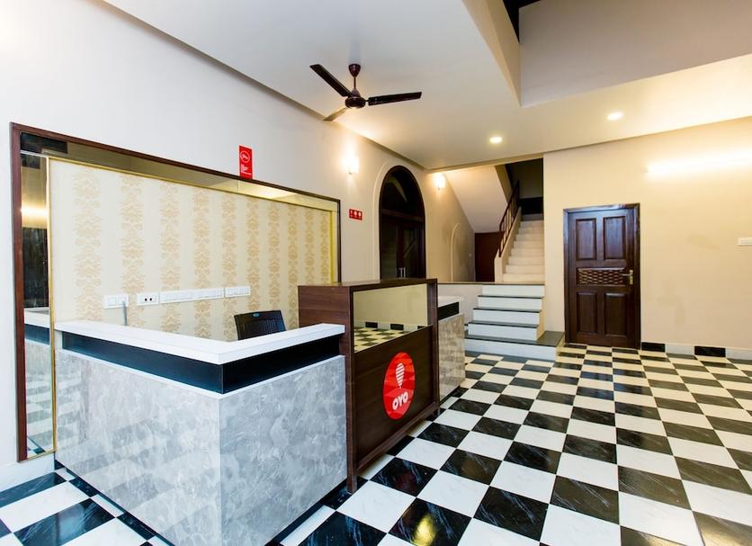 Front desk Photo