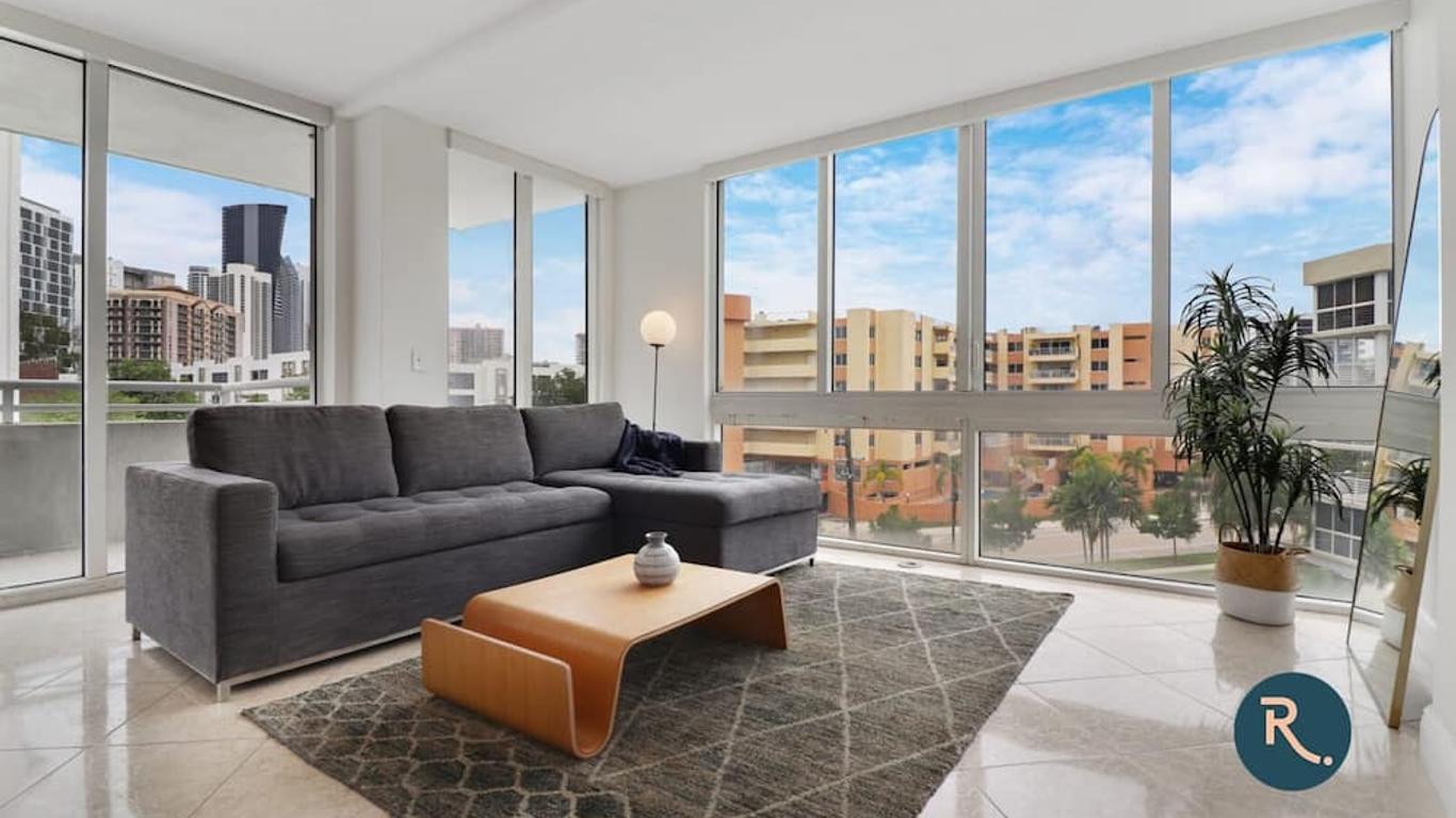 Roami at Sunny Isles