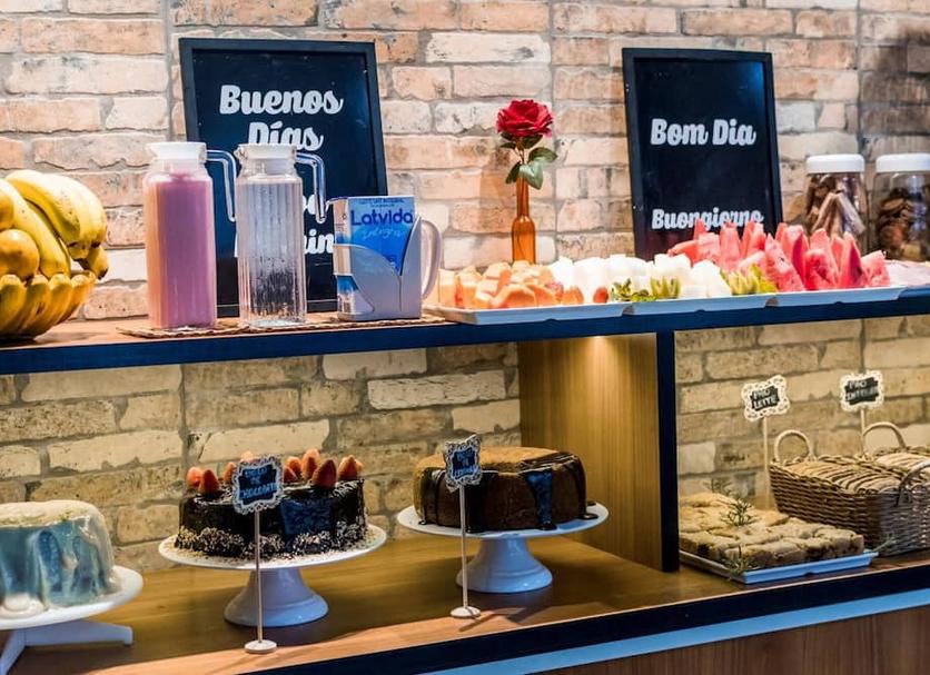 Buffet Photo