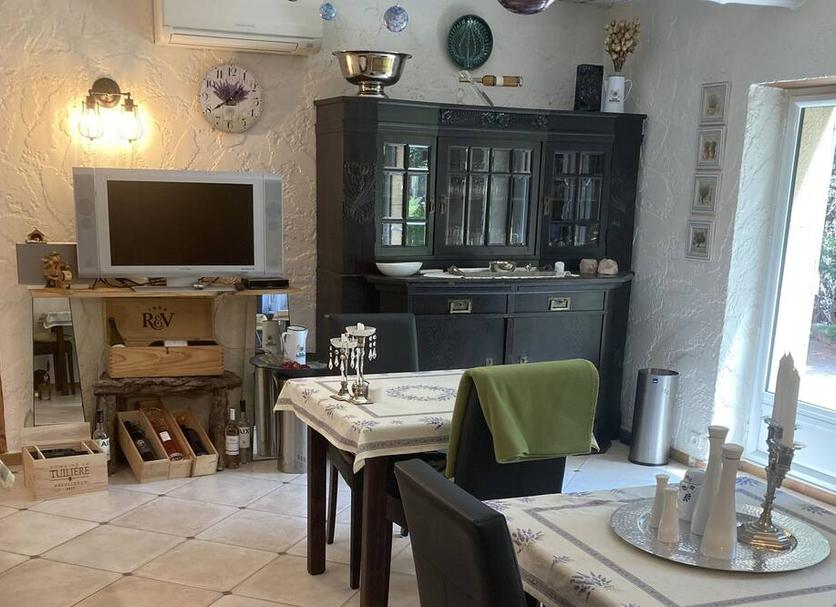 Dining room Photo