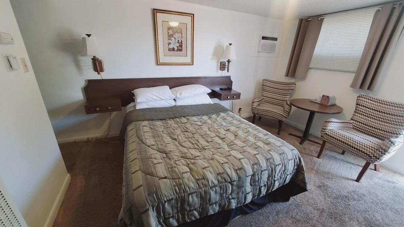 Holiday Lodge Motel