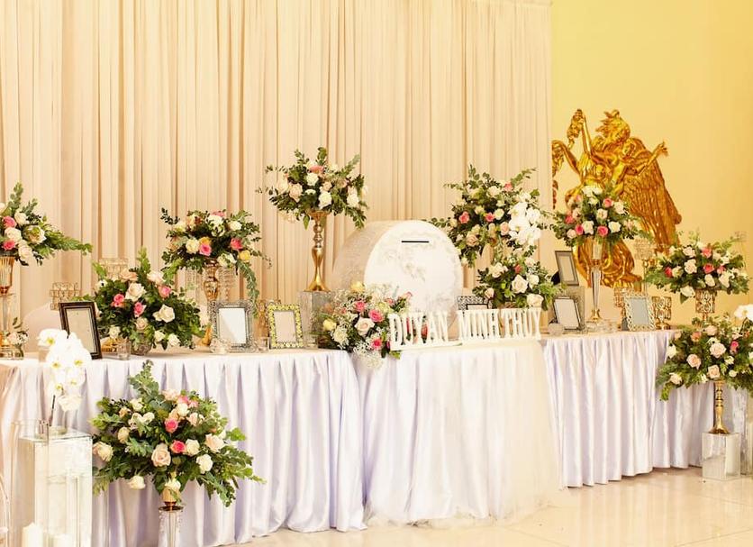 Buffet Photo