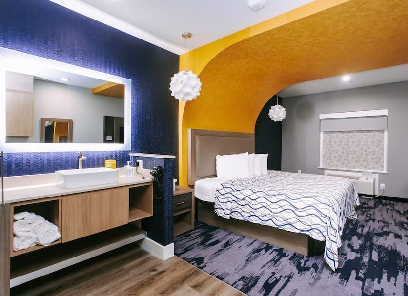 Palace Inn Palace Inn Blue Houston East Beltway 8 from $69. Houston Hotel Deals ...