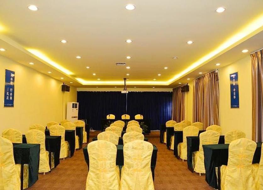 Banquet hall Photo