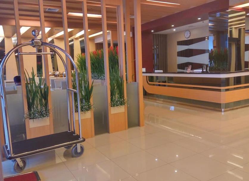 Front desk Photo