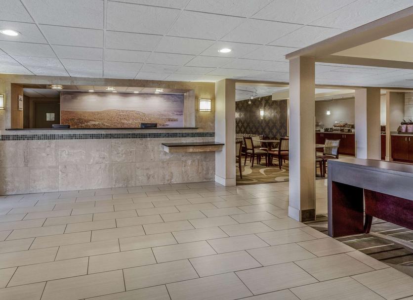 Front desk Photo