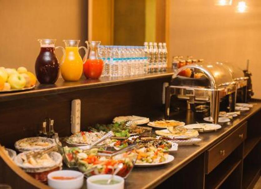 Buffet Photo