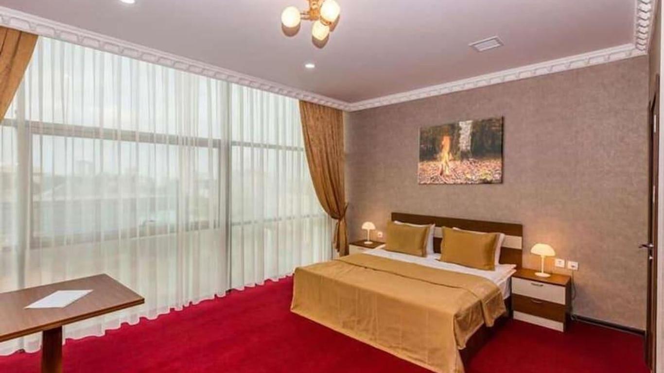 Riva Hotel