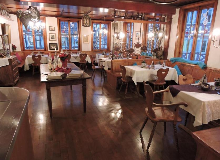 Restaurant Photo