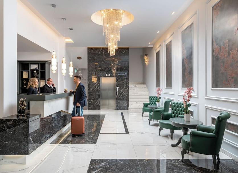 Front desk Photo