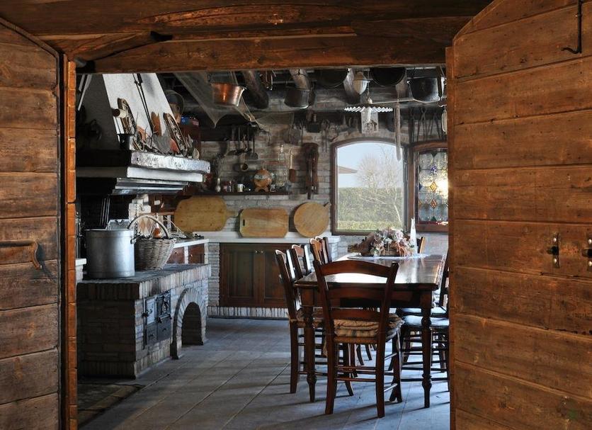 Dining room Photo