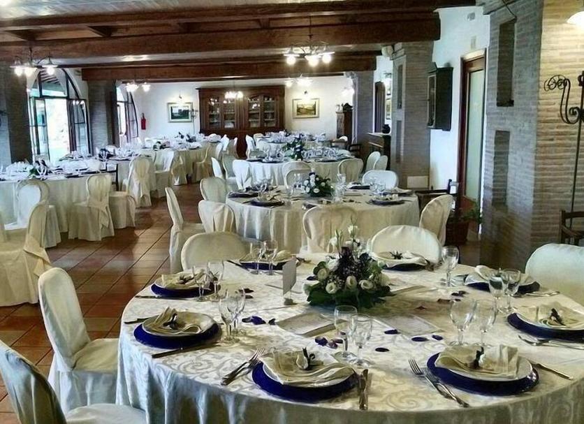 Banquet hall Photo