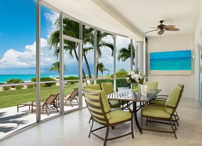 Dining room Photo