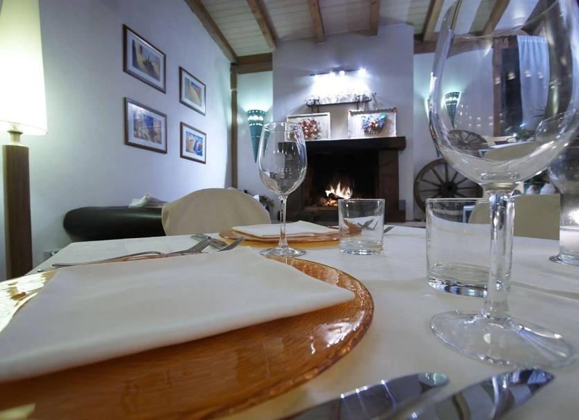 Dining room Photo