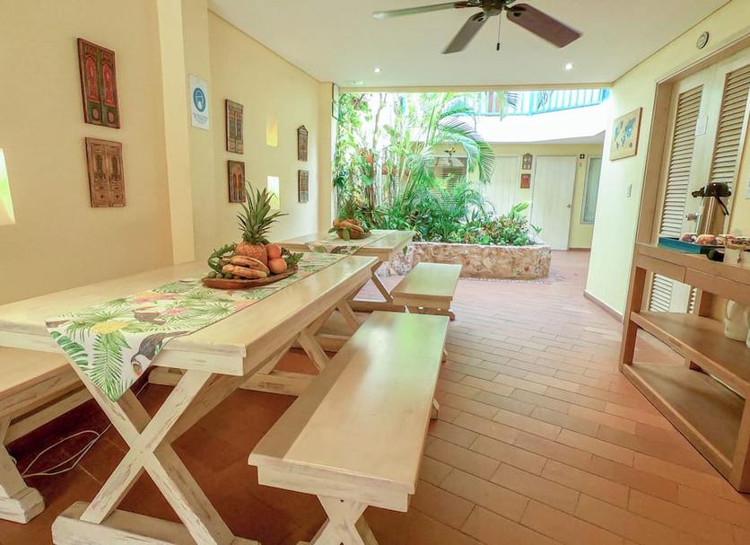 Dining room Photo