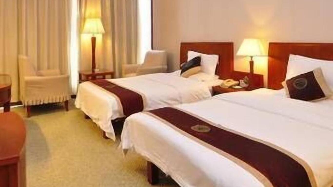 Kunming Plateau Pearl Hotel