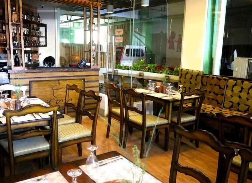 Restaurant Photo