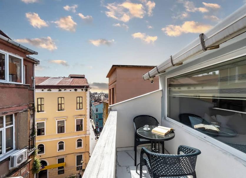Balcony Photo